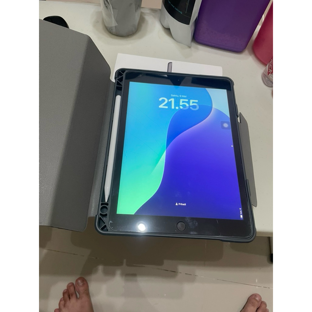 Preloved Ipad 8th generation 128gb wifi only ex inter with box