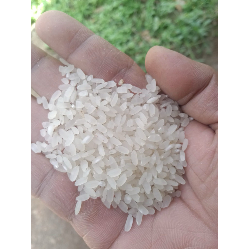 Beras pulen Baru Panen,Beras Cianjur,Langsung Giling dari cianjur pulen enak 1 Liter