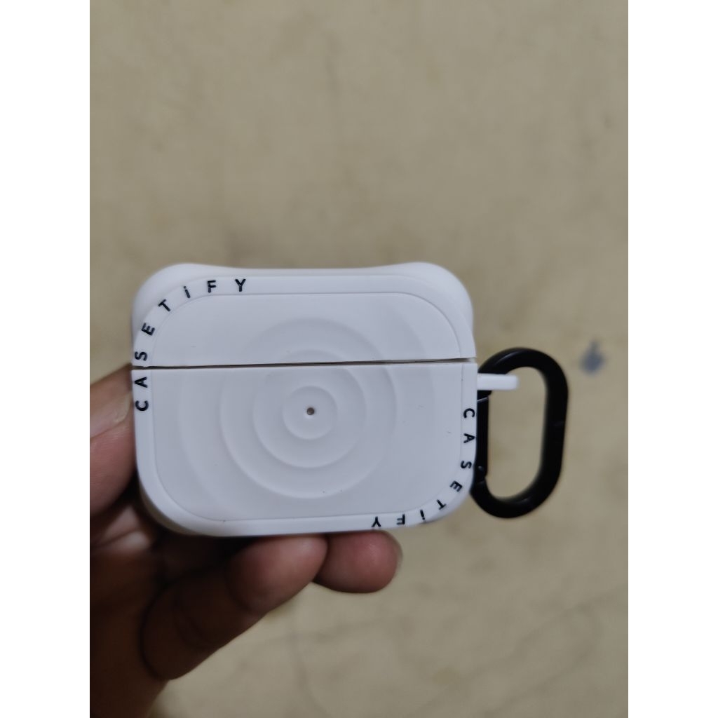 obral case casetify+tws NO Kabel data