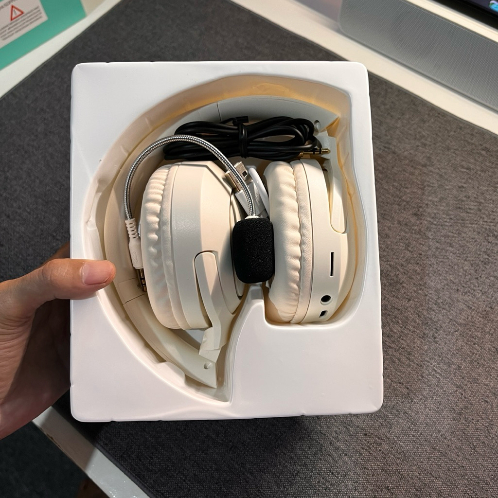 Headphone LogOn Wireless cream ex review