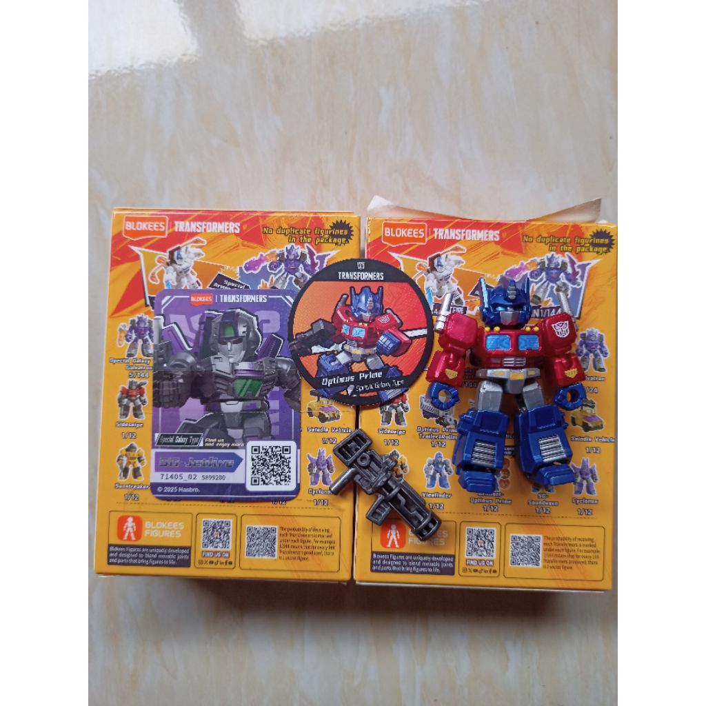 Selected Blokees Transformers Secret Optimus + Secret Jet Fire