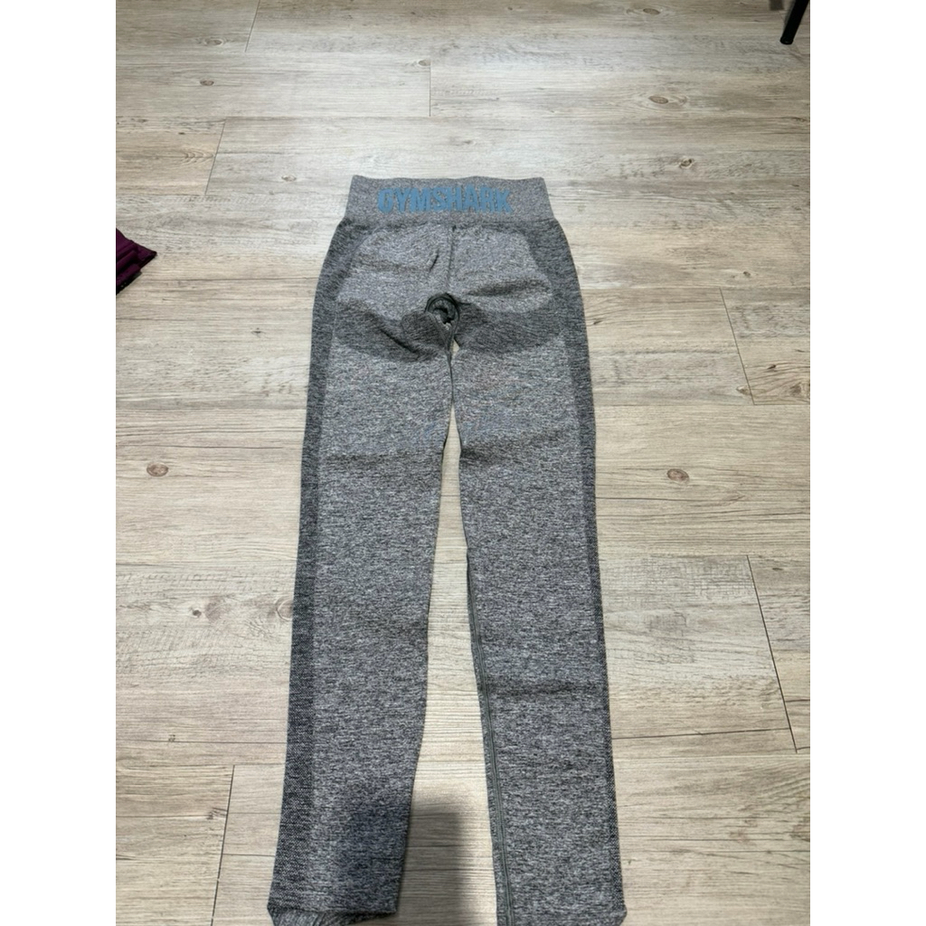 Preloved gymshark size S worn 2x