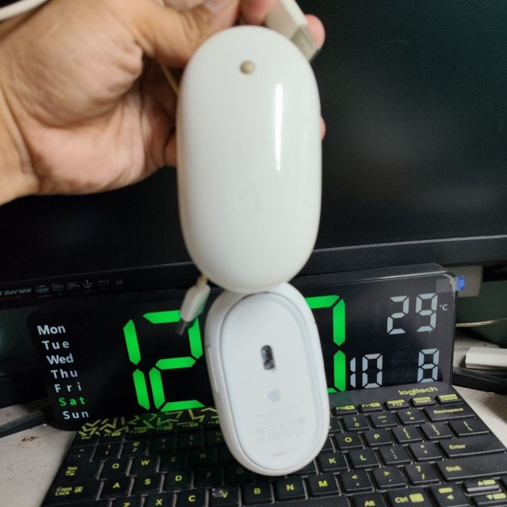 Mighty Mouse Appl'e Wired Mouse Second Preloved