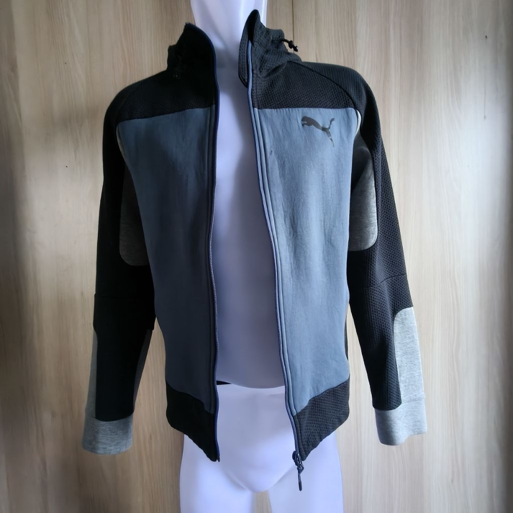 Preloved Jaket Hoodie Puma Original L
