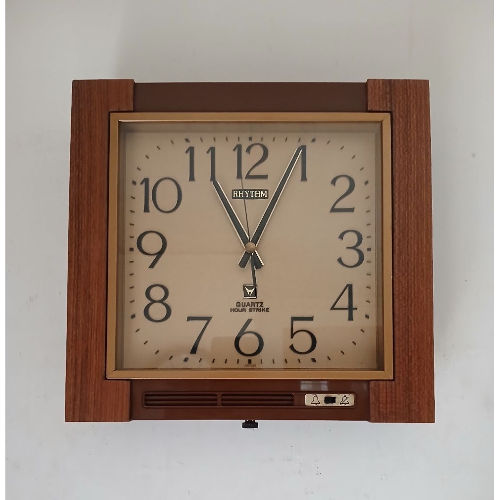 Jam dinding RHYTHM ting tong Vintage
