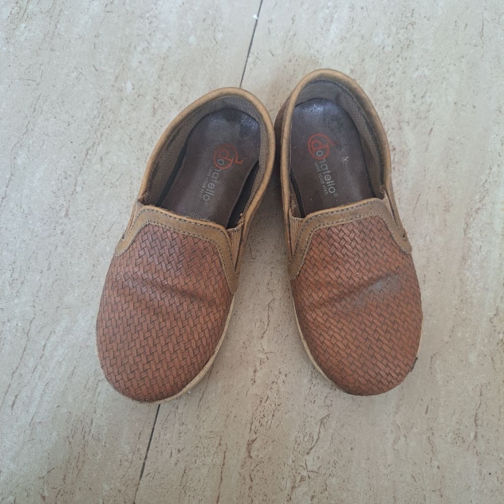 preloved sepatu anak cowok brand donatello size 28