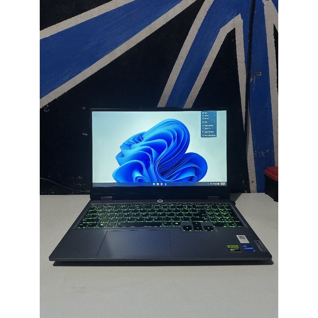 Lenovo LOQ 15IRX9 (i5-13450HX + RTX 4050)