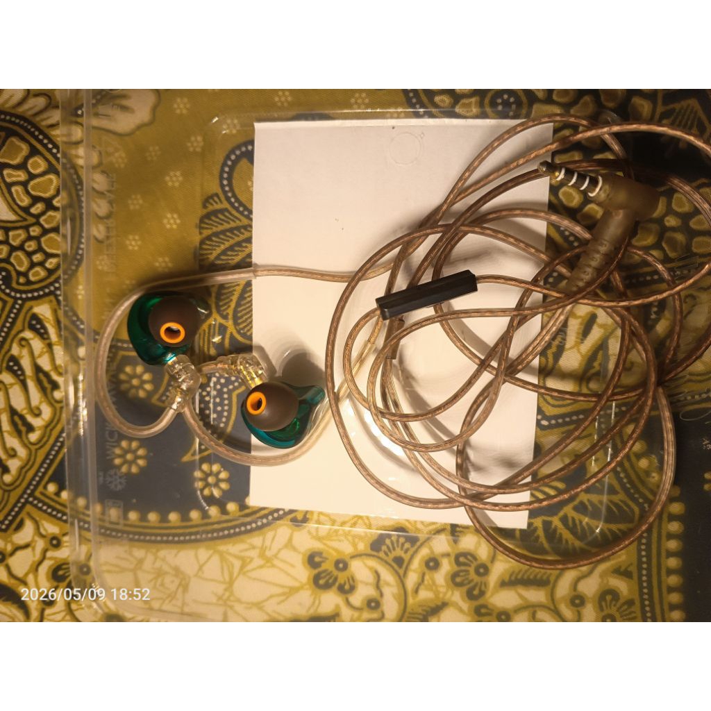 iem kz EDX Pro with mic earphone bekas second