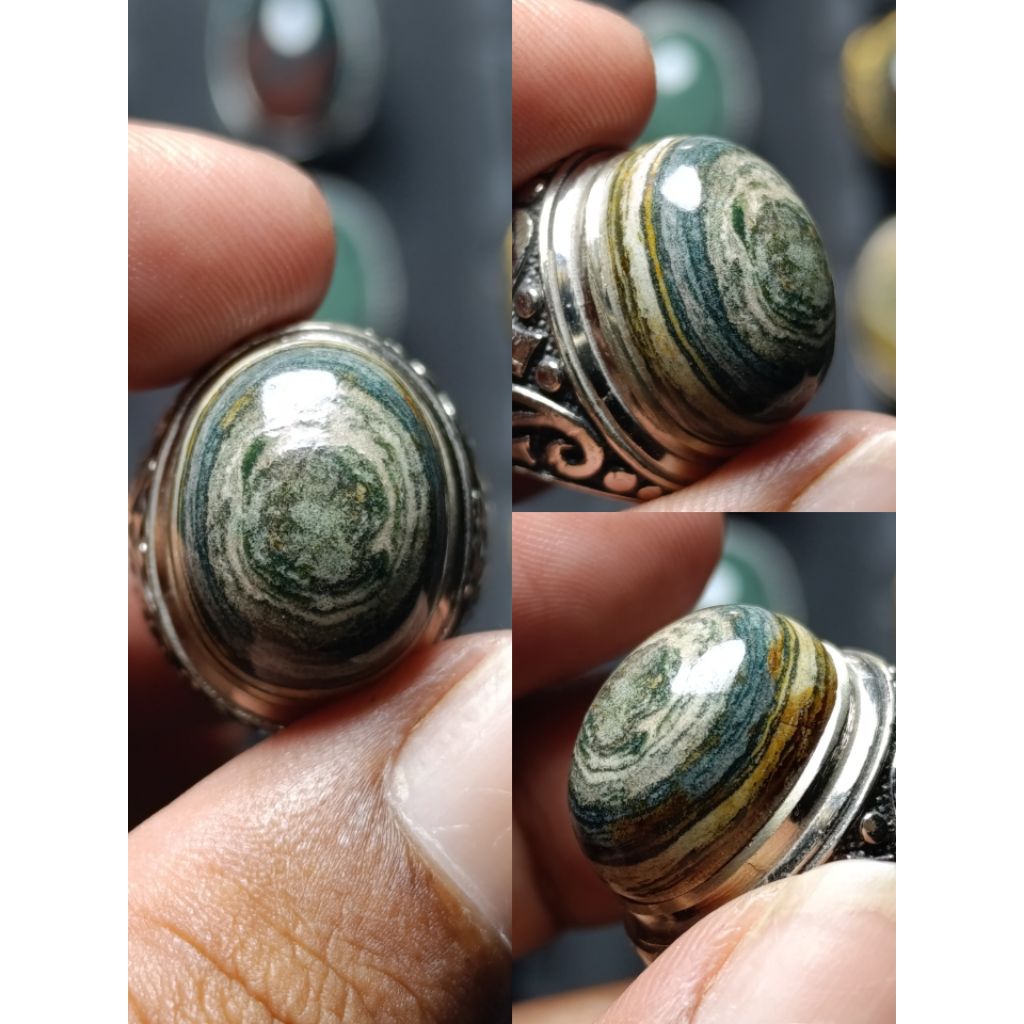 Batu cincin variant klawing pamor puser