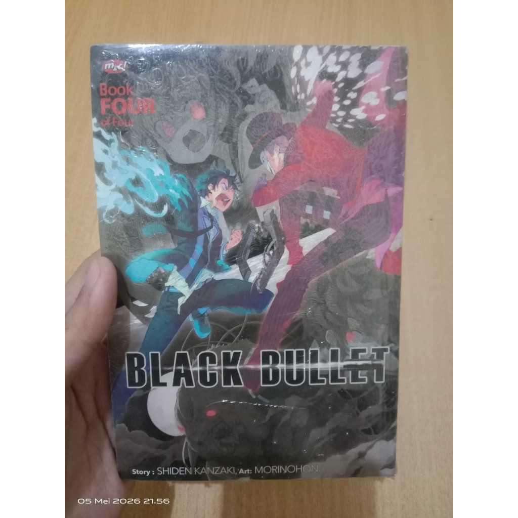 Komik Black Bullet 4 Segel - Manga Jepang Cabutan