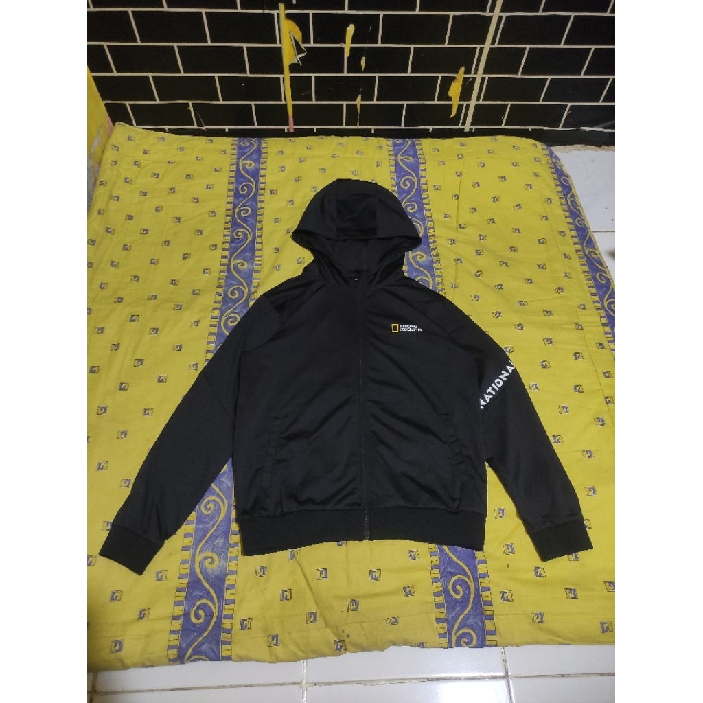 JAKET NATIONAL GEOGRAPHIC SECOND LIKE NEW