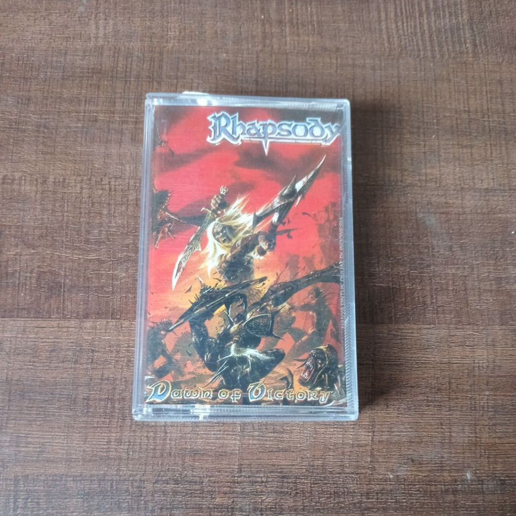 Kaset Rhapsody Dawn Of Victory/aquarius musikindo