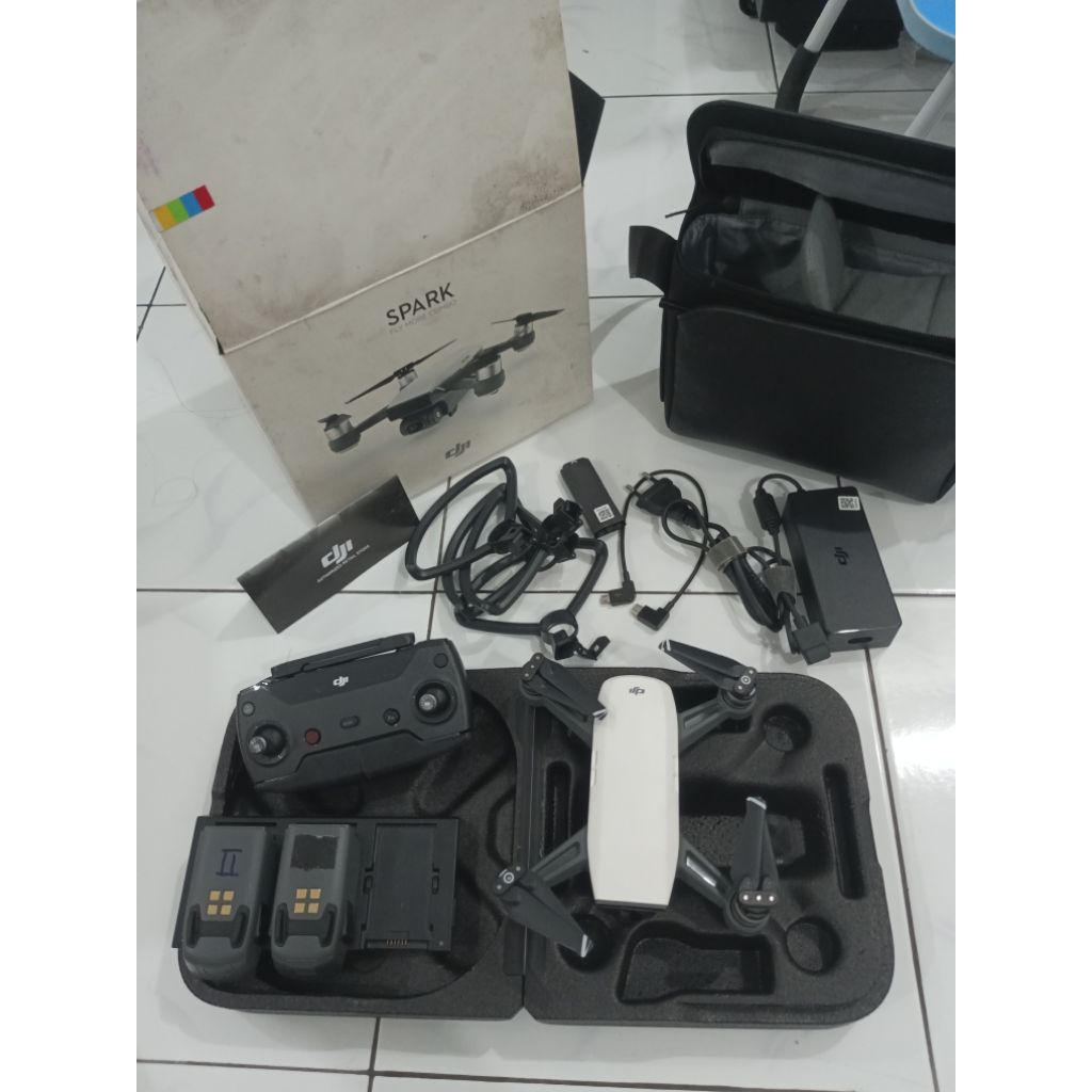 DJI SPARK FLY COMBO BEKAS