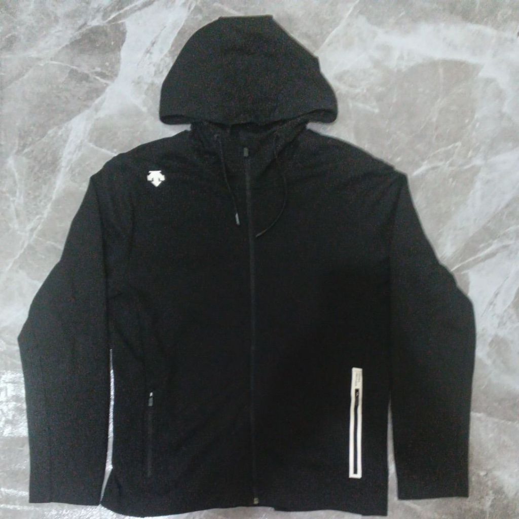 Descente Tracksuit Hoodie original