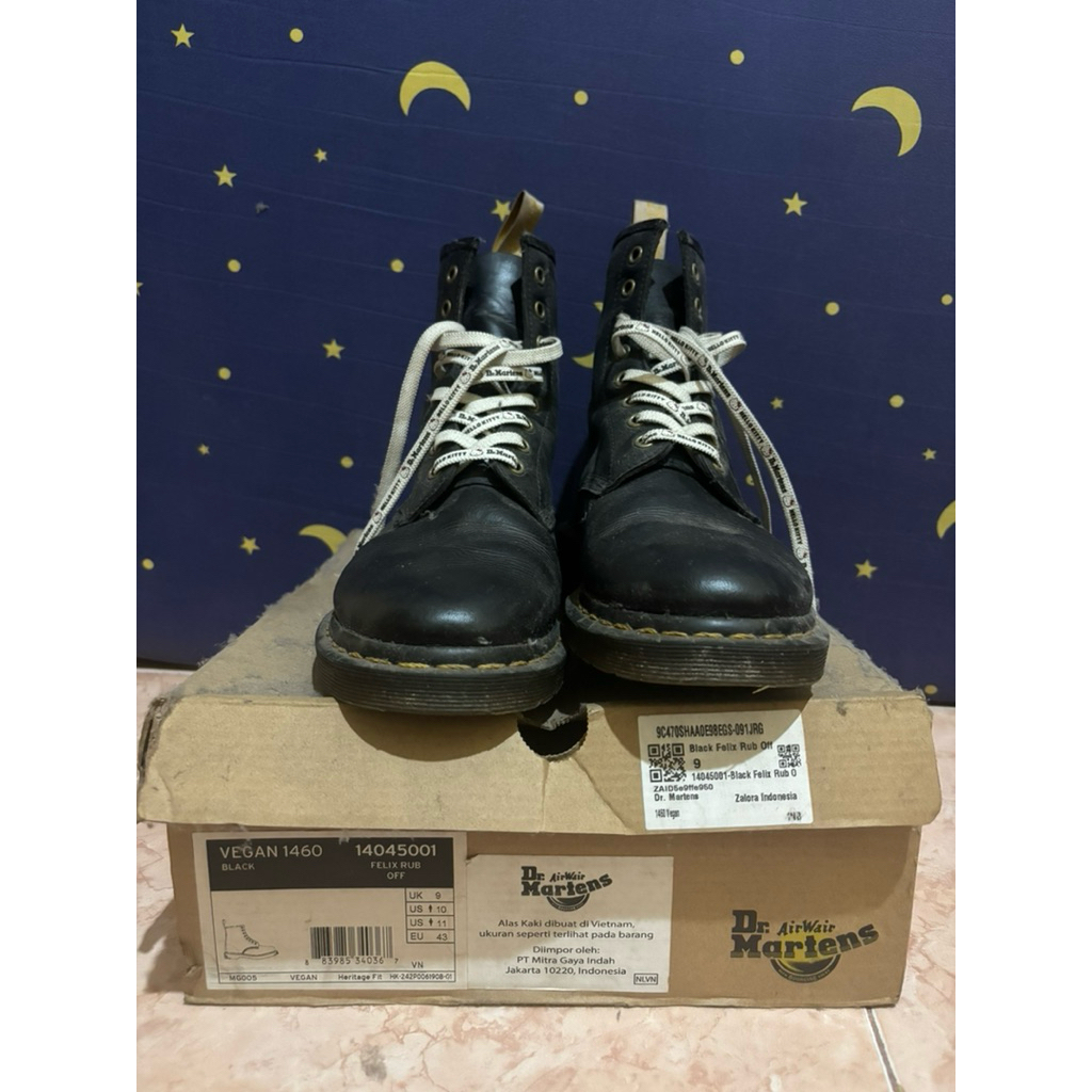 Dr. Martens Vegan 1460 Size 43