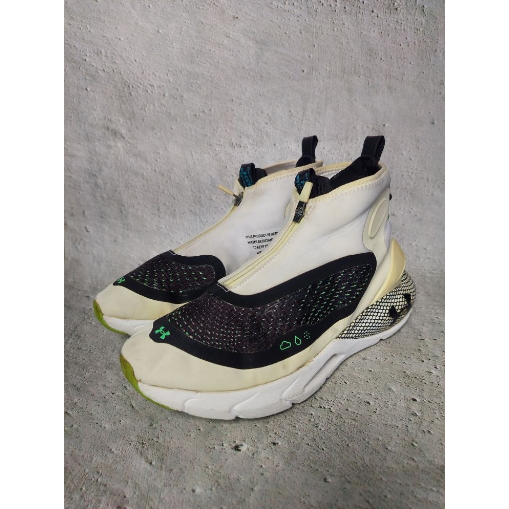 Sepatu UA Phantom 2 Storm Size 43