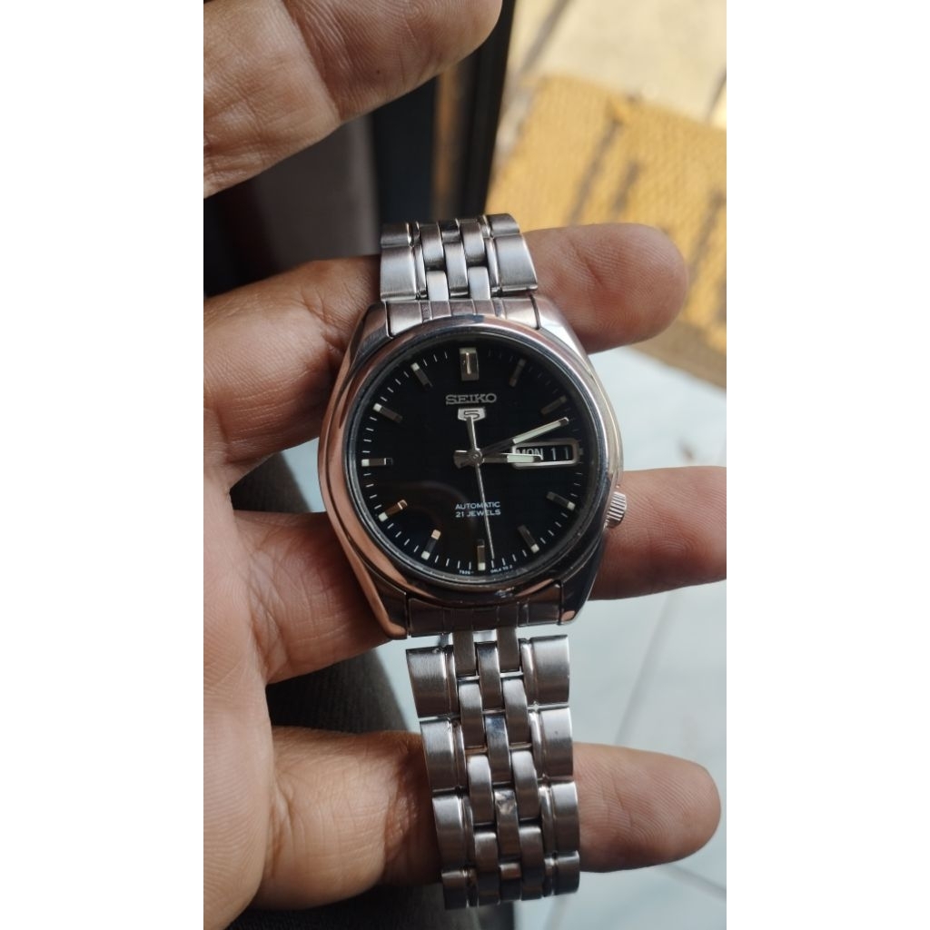 seiko 5 snk361 black dial