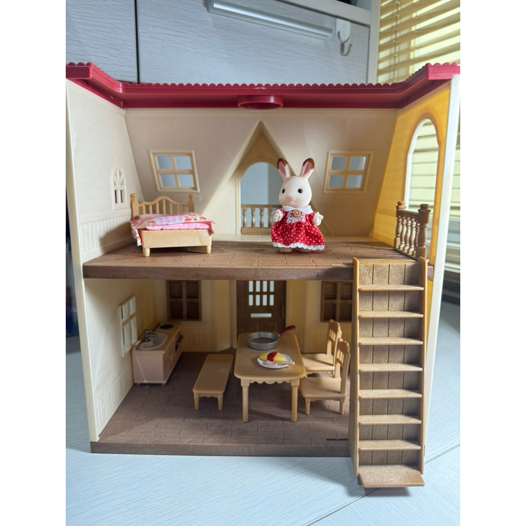 preloved sylvanian cozy cottage