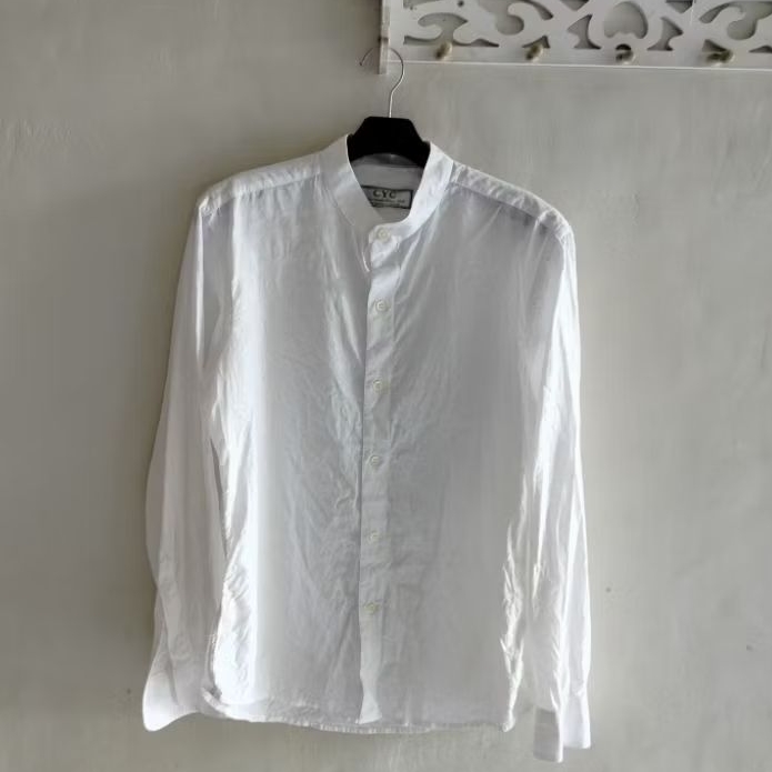 kemeja sanghai cyc SIZE M kecil putih
