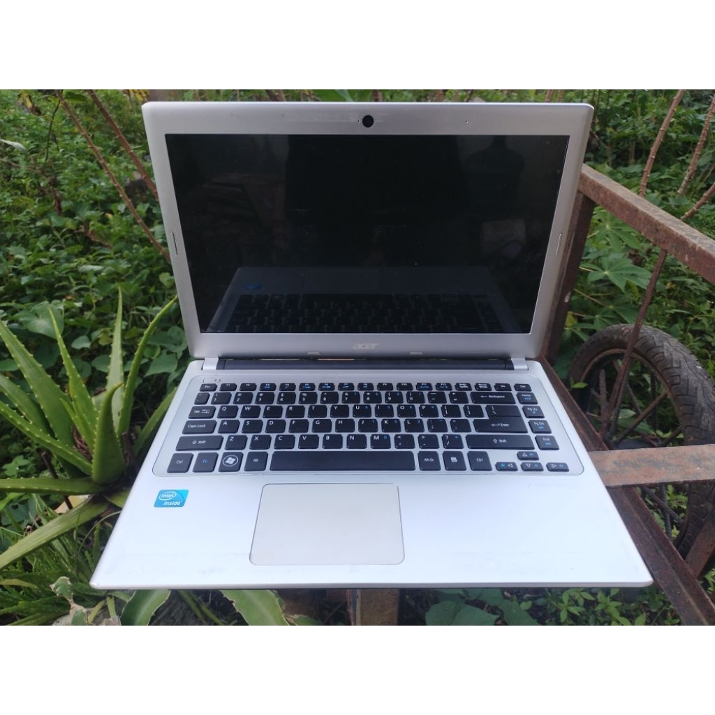 Laptop Acer Aspire V5-431 Processor intel Celeron 887