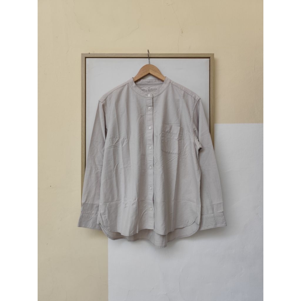 Kemeja MUJI Neutral