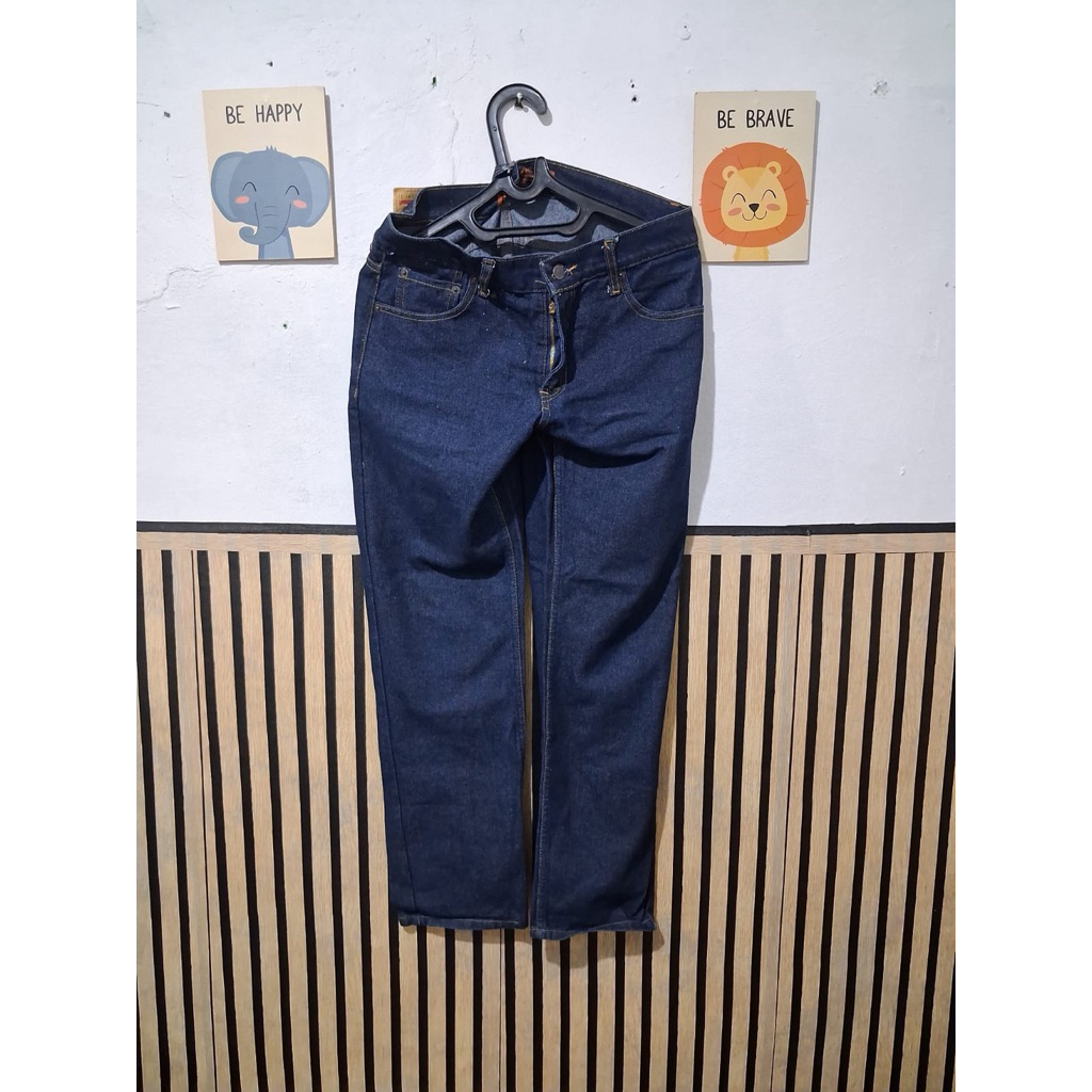 PRELOVED CELANA JEANS PRIA