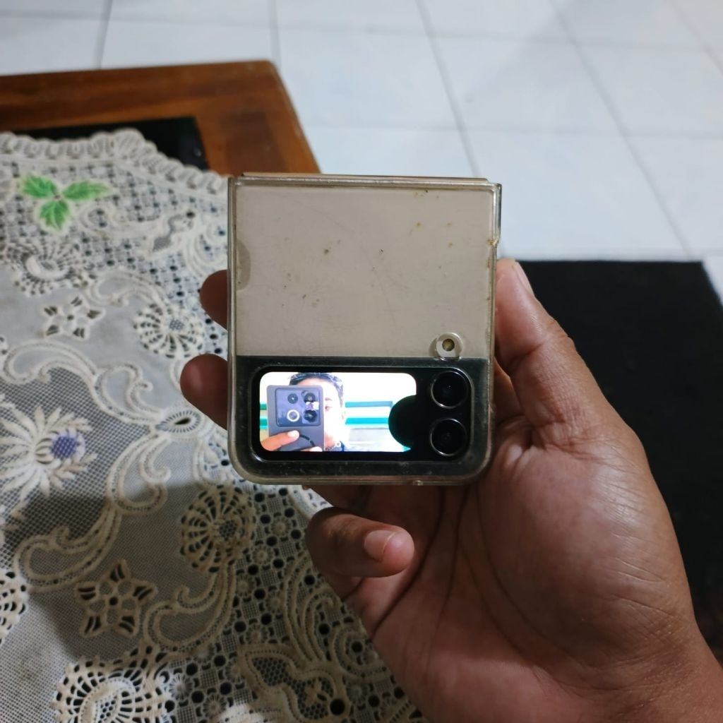 Samsung flip 4