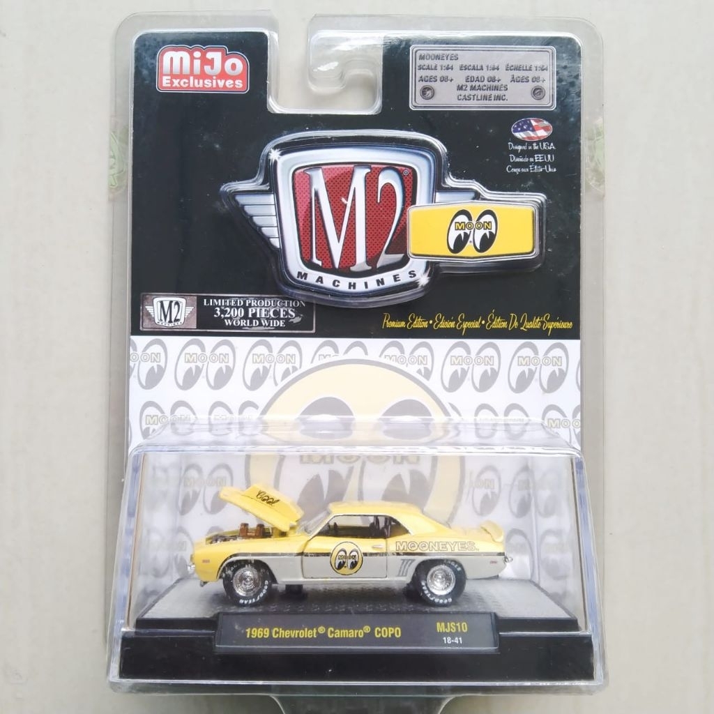 M2 Machines 1969 Chevrolet Camaro Copo Mooneyes
