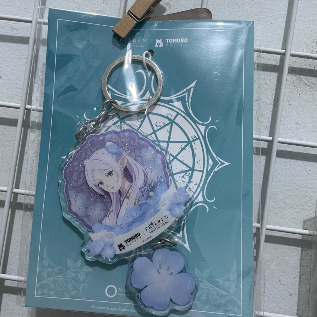 Official Keychain Frieren x Tomoro