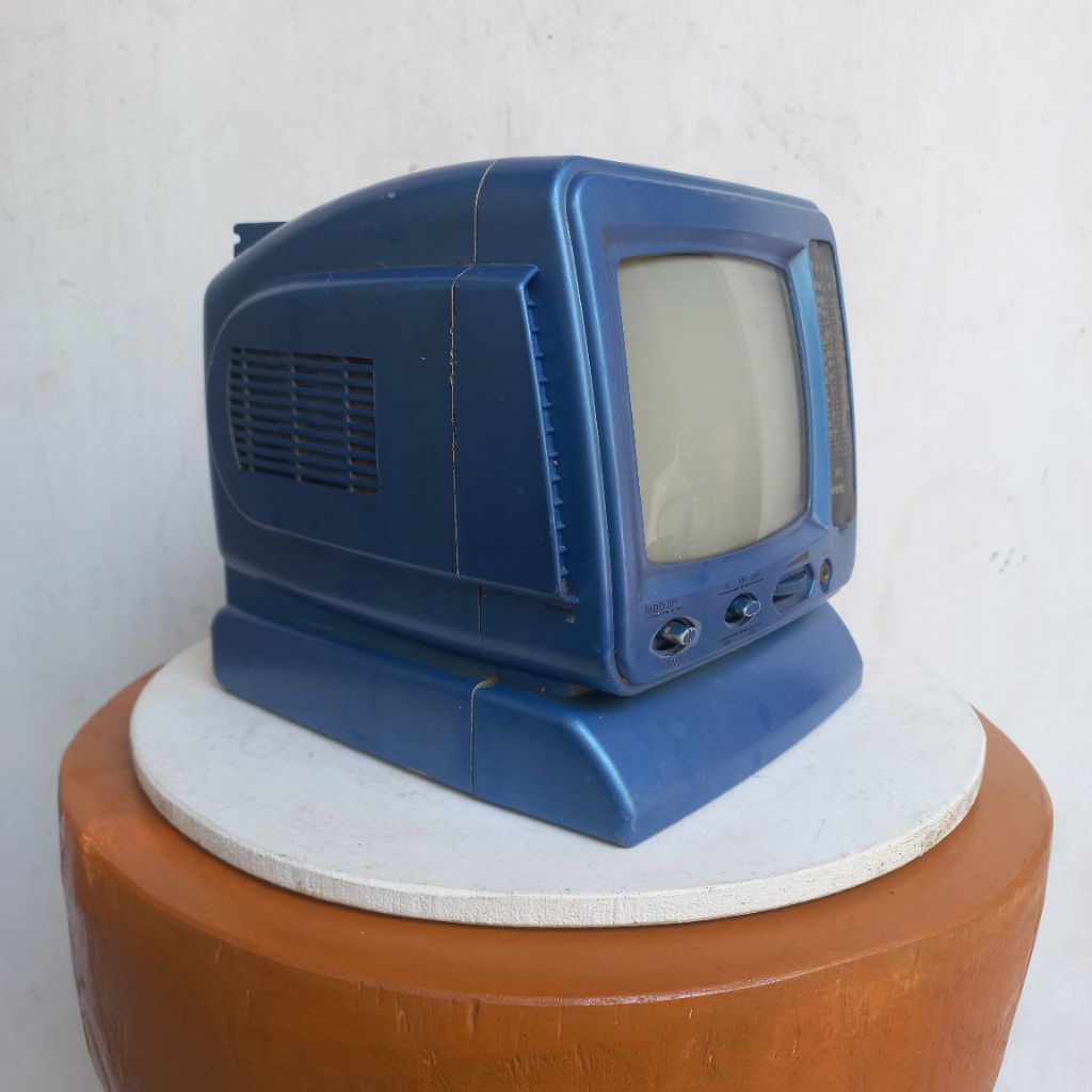 TV Mini Jadul Dekorasi Retro Vintage