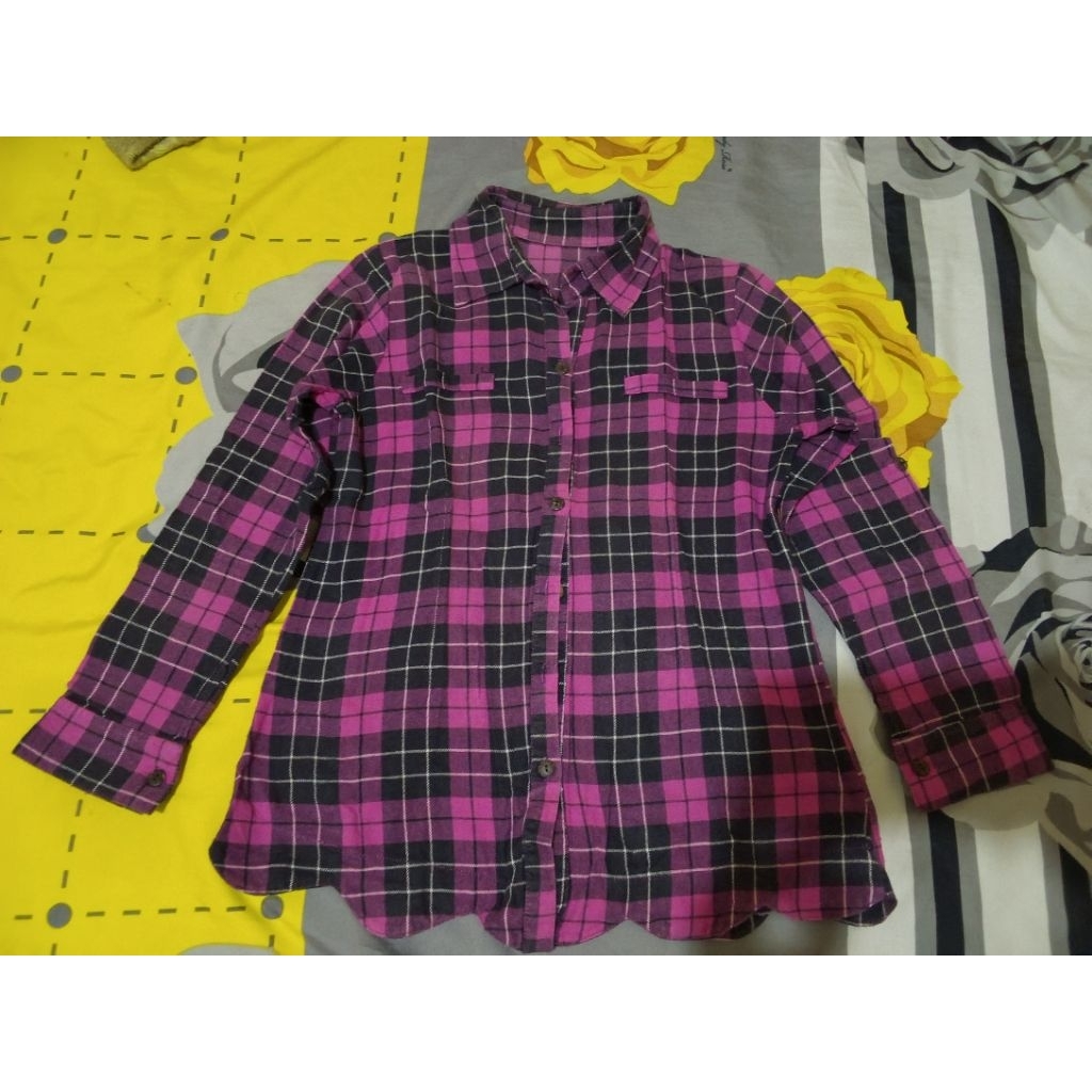 Preloved baju kemeja flanel/ kemeja kerja/ kemeja kuliah/ warna pink fanta
