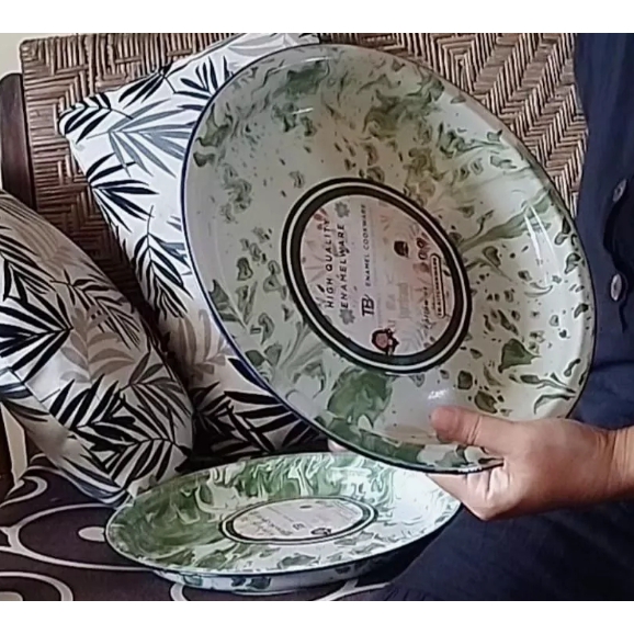TERLARISBaki Enamel Blirik 30cm / Nampan Enamel Blirik Jadul