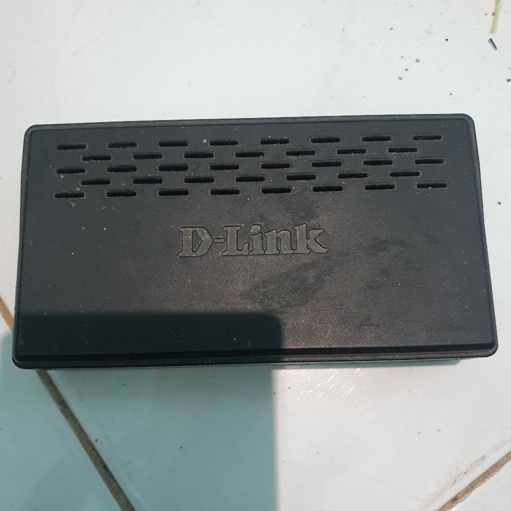 SWICH HUB D-LINK Fast ethernet SCOND