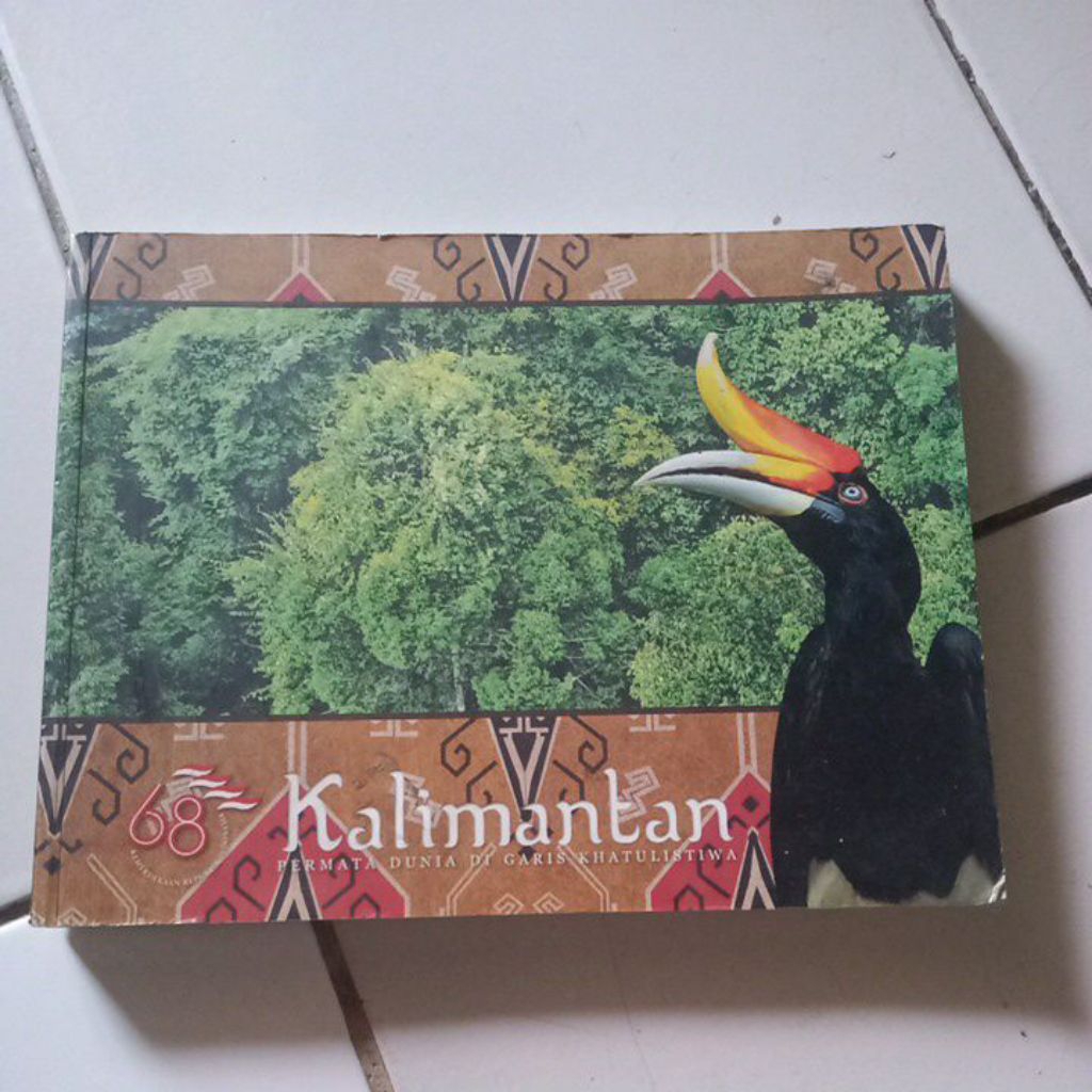 Buku Kalimantan garis khatulistiwa