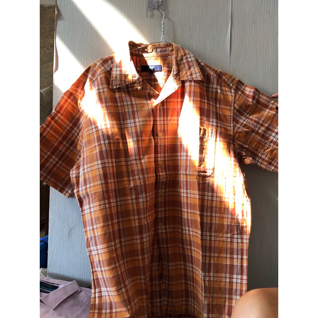 kemeja orange bosin1