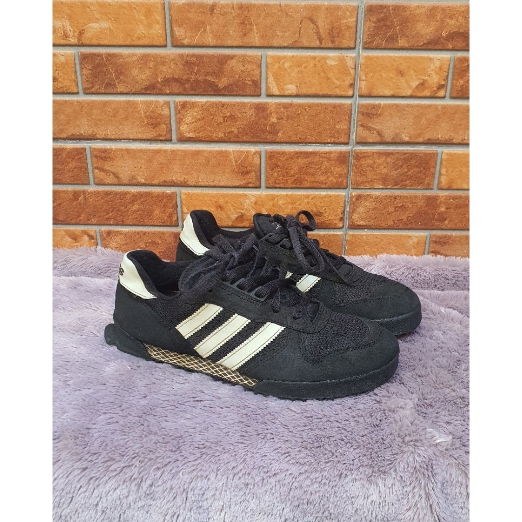 Sepatu Adidas Vintage Marathon TR Size 41