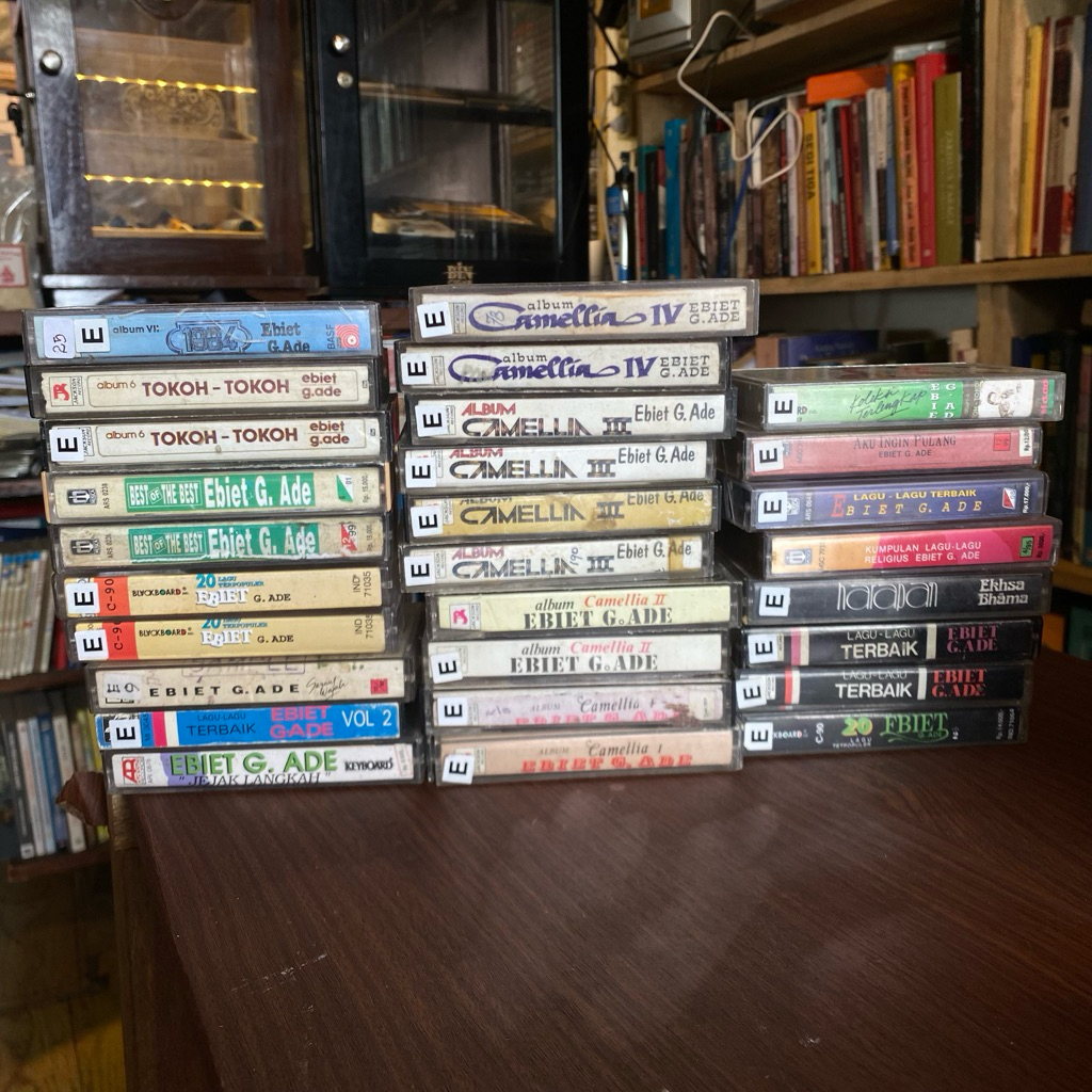 KUMPULAN ALBUM KASET PITA EBIET G. ADE - ORIGINAL