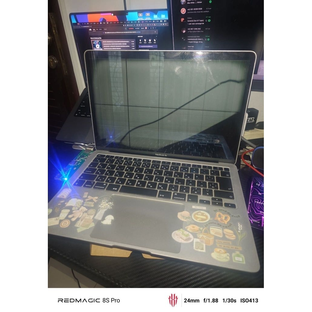 Macbook Air 2019 minus lcd,lock icloud(icloud dinonaktifkan iCloud pribadi)