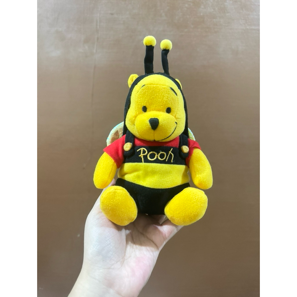 Boneka Karakter winnie the Pooh kostum Lebah size 16cm original / Boneka pooh Disney Original / Bone