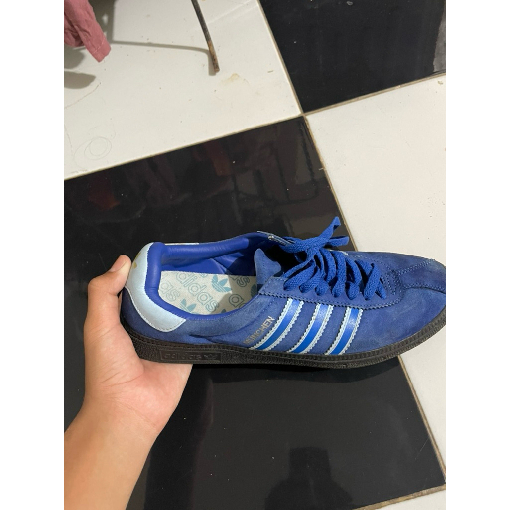 sepatu adidas munchen blue