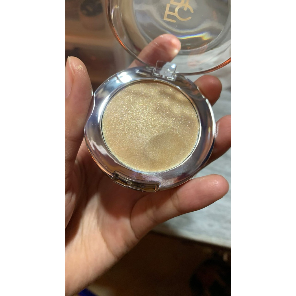 Preloved focallure highlighter