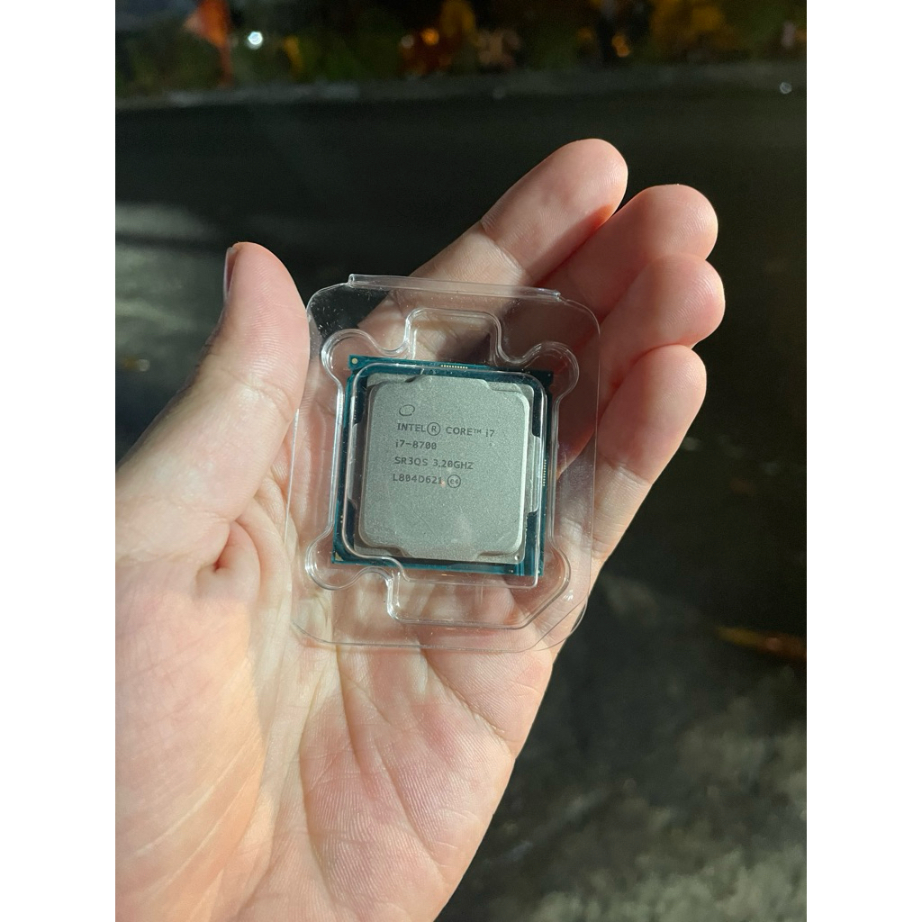 proci core i7 gen 8 tary
