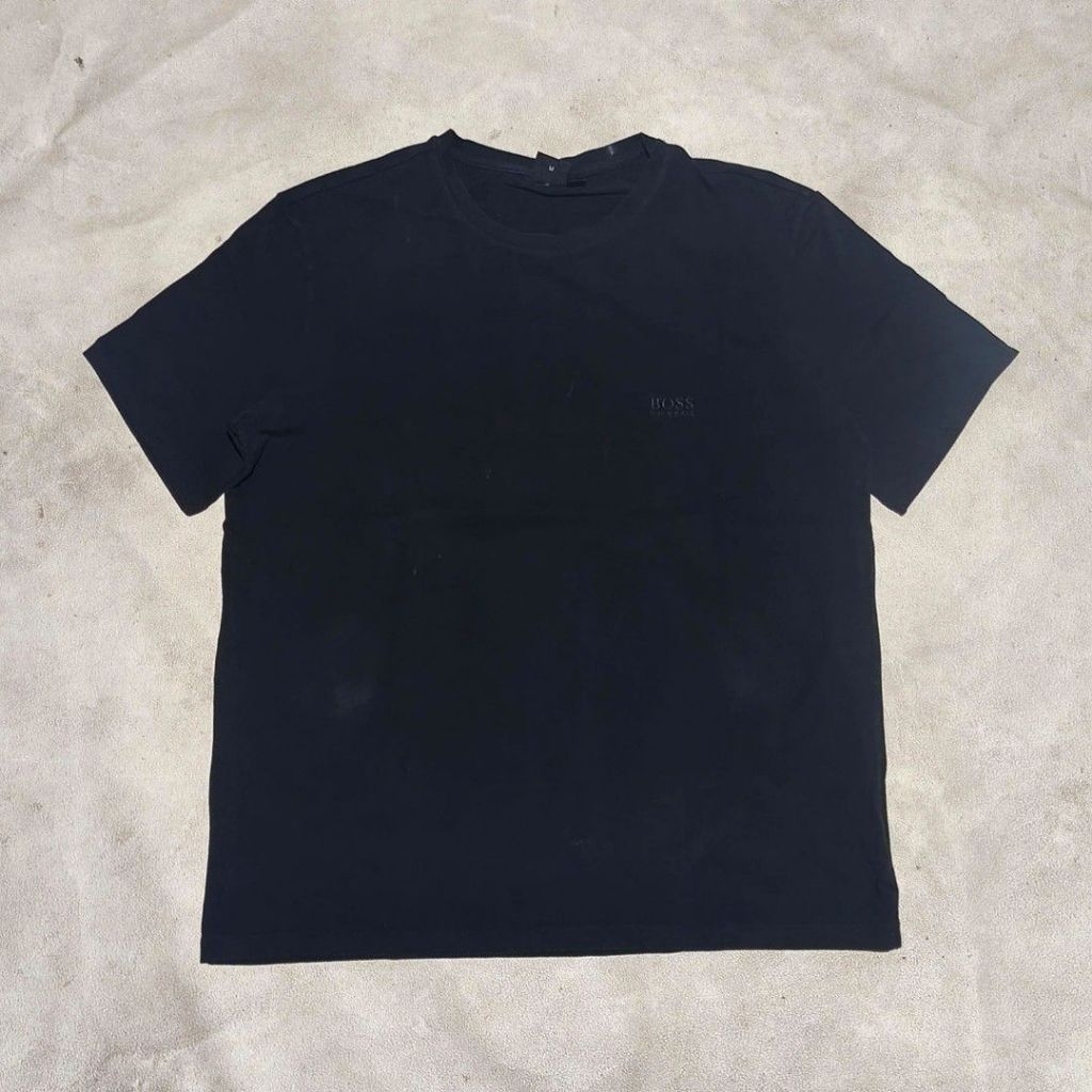 Baju kaos pria Hugo boss hitam