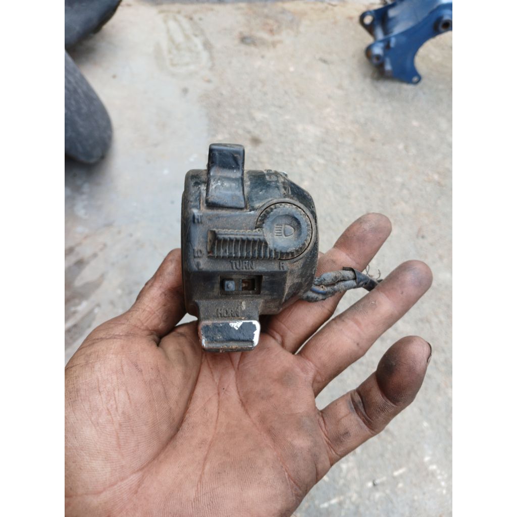 holder kiri honda glpro glmax original bekas