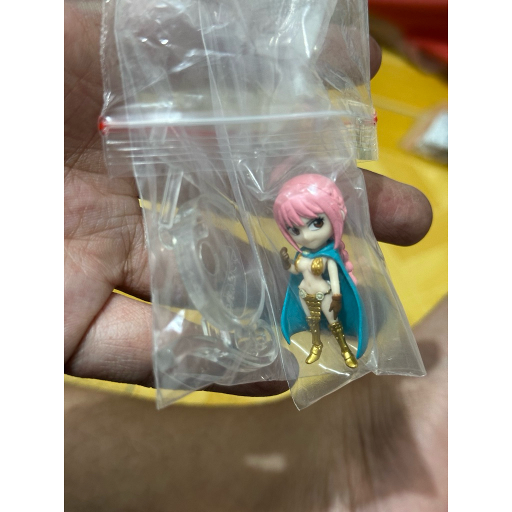 gashapon onepi no mi one piece rebecca figure