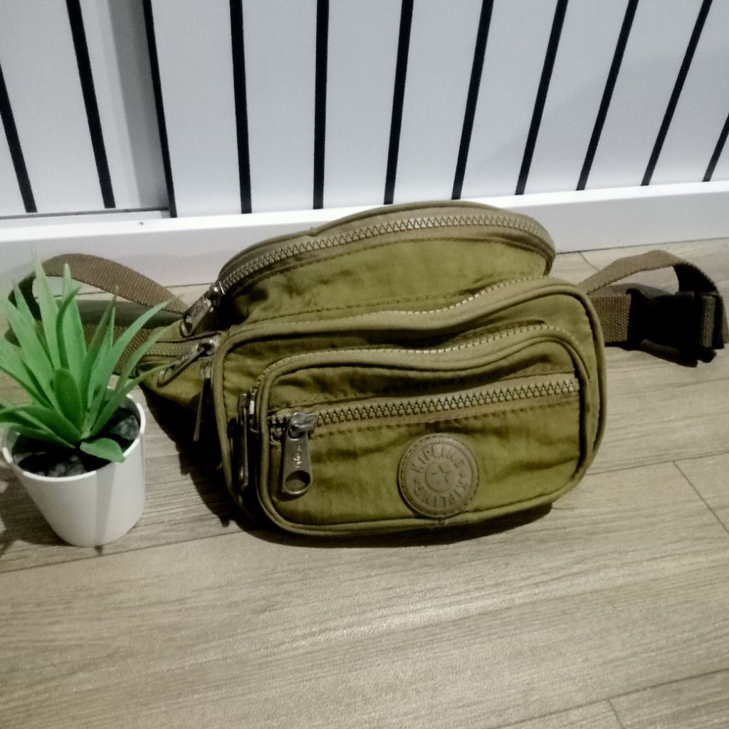 Tas PL wb kiplong minus noda tinta dan jahitan