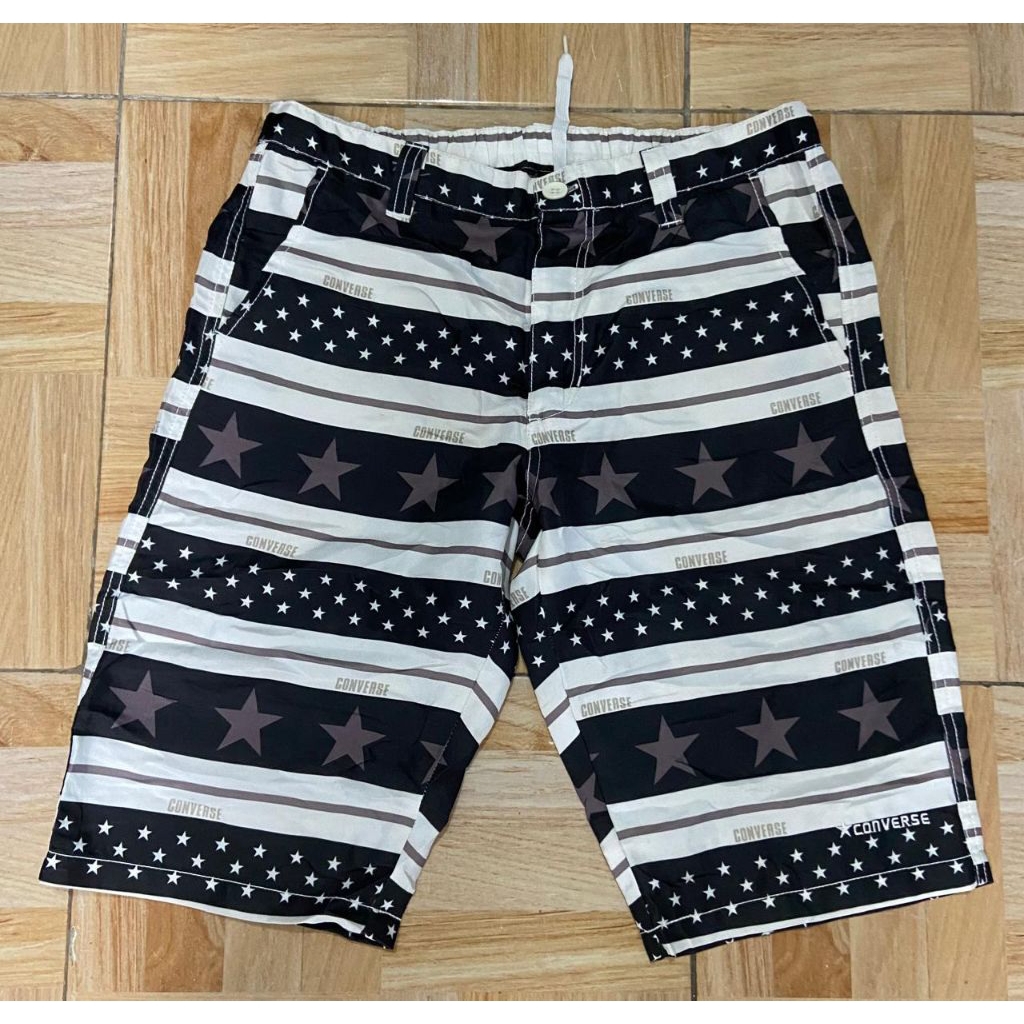 celana pendek Converse