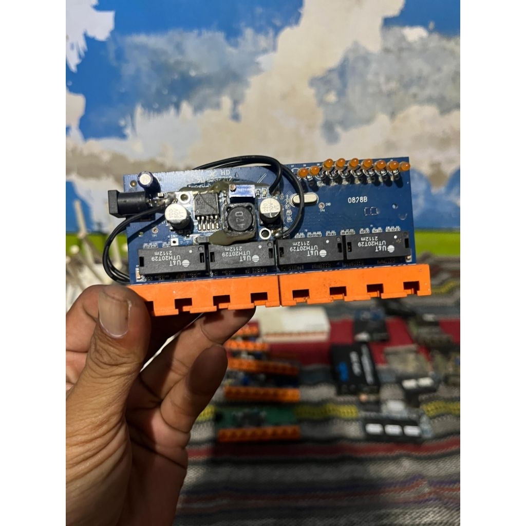 SWITCH HUB POE BEKAS NORMAL