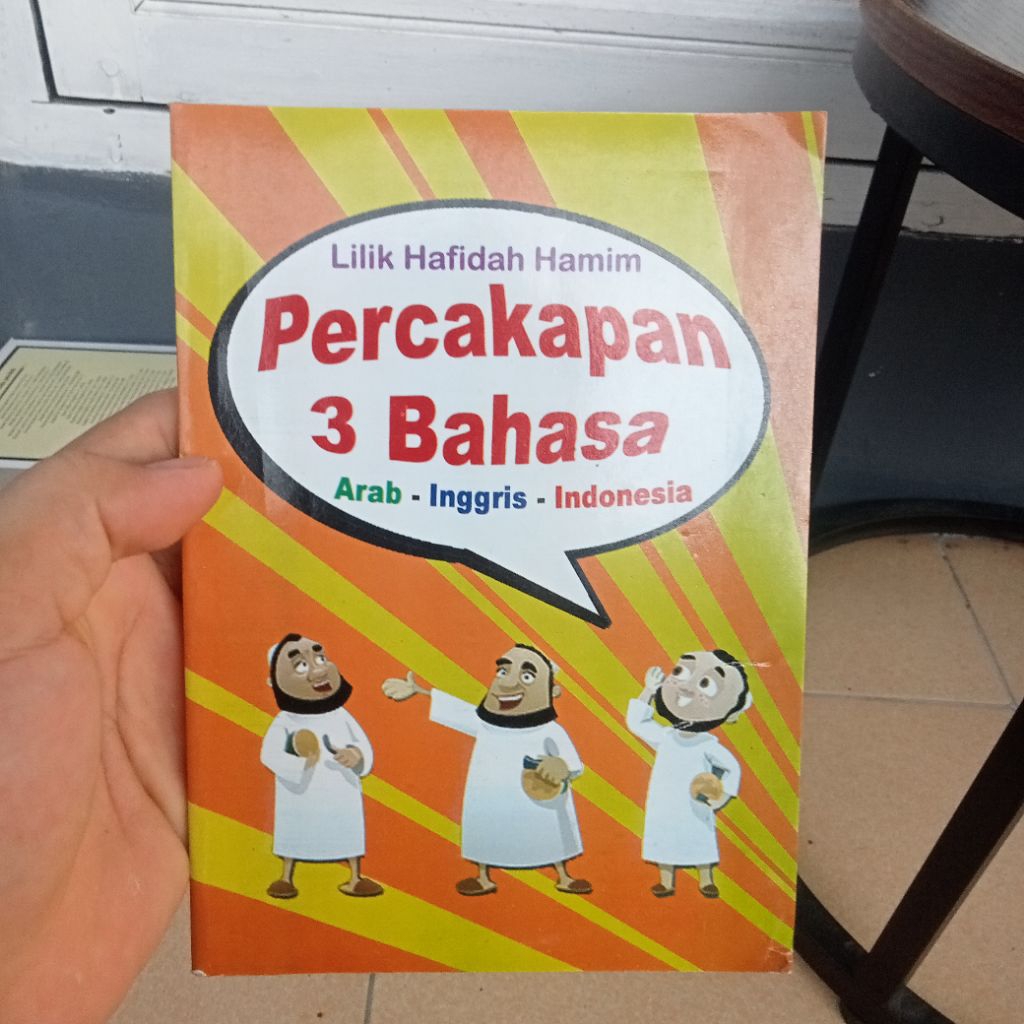BUKU PERCAKAPAN 3 BAHASA ARAB-INGGRIS-INDONESIA