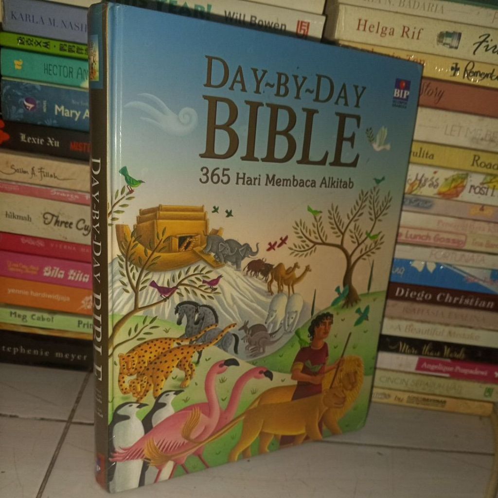 DAY -BY - DAY BIBLE 365 hari membaca alkitab.. original.